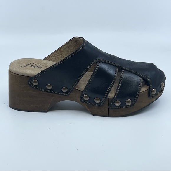 FREE PEOPLE WOOD & BLACK LEATHER STUDDED CLOG - Picture 3 of 9